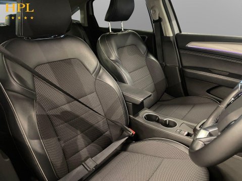 Renault Arkana 1.6 E-TECH techno SUV 5dr Petrol Hybrid Auto 2WD Euro 6 (s/s) (145 ps) 11
