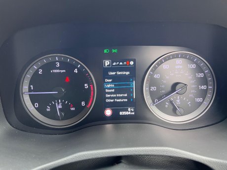 Hyundai TUCSON 2.0 CRDi Premium Auto 4WD Euro 6 5dr 75