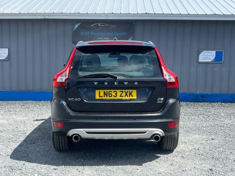 Volvo XC60 2.4 D5 R-Design Nav Geartronic AWD Euro 5 5dr 8
