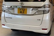 Toyota Vellfire V6 L Edition 63