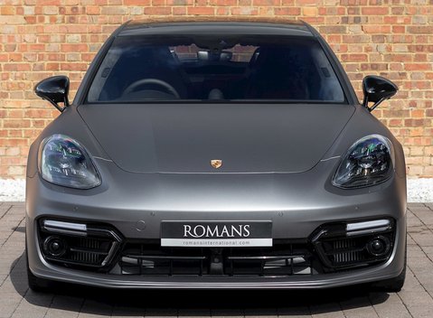 Porsche Panamera Turbo S E-Hybrid Sport Turismo 4