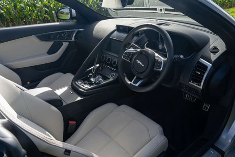 Jaguar F-Type F-Type I4 R-Dynamic 9