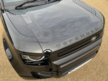 Land Rover Defender V8 28