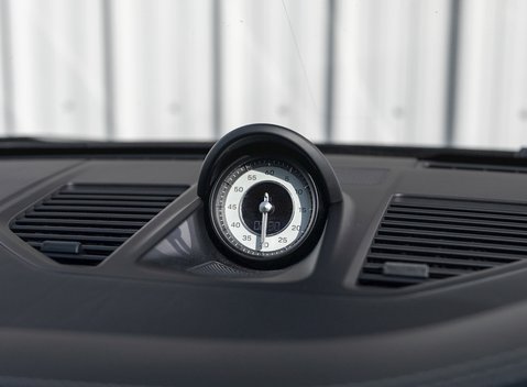 Porsche 911 (992) Turbo S 19