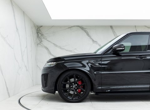 Land Rover Range Rover Sport 5.0 SVR Carbon Edition 33