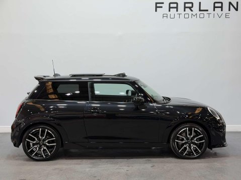 Mini Hatch 2.0S Sport Hatchback 3dr Petrol Steptronic Euro 6 (s/s) (204 ps) 19