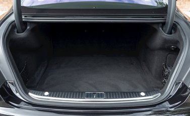 Mercedes-Benz S Class S65 Coupe 31