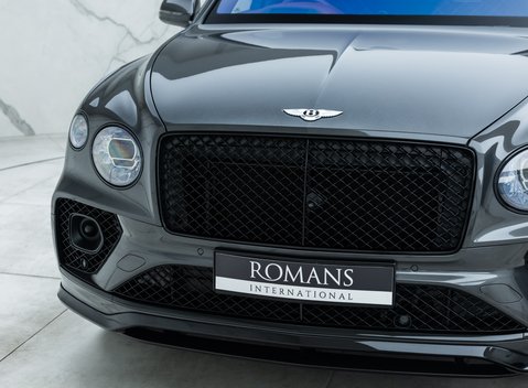 Bentley Bentayga Hybrid First Edition 32