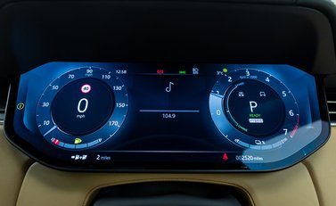 Land Rover Range Rover P440e AUTOBIOGRAPHY LWB 25