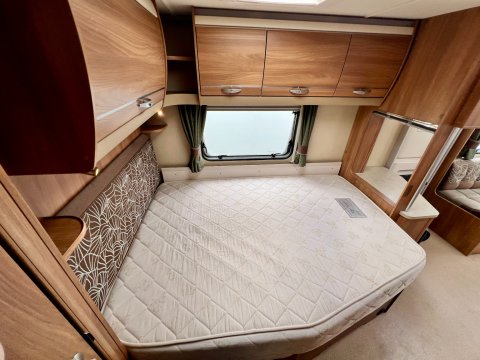 Swift Challenger 570 23