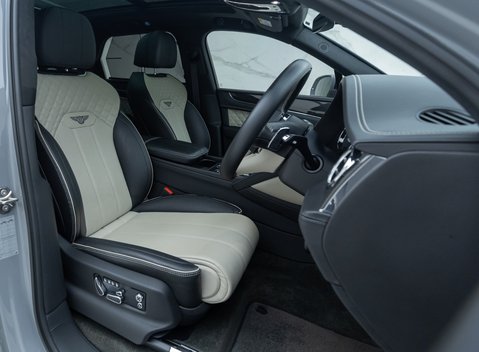 Bentley Bentayga V8 AZURE 14