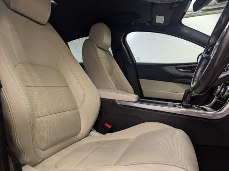 Jaguar XE 2.0 XE R-Dynamic S Auto 4dr 33