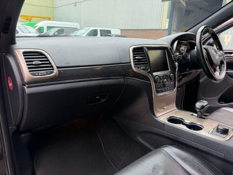 Jeep Grand Cherokee 3.0 V6 CRD Overland SUV 5dr Diesel Auto 4WD Euro 6 (247 bhp) 50