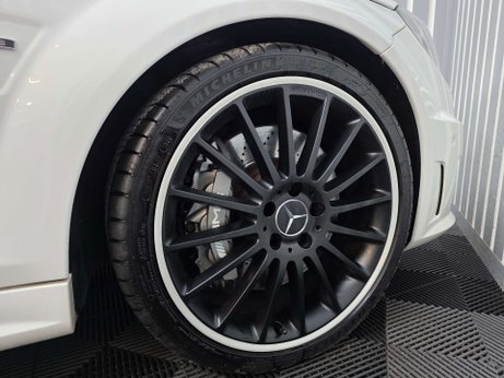 Mercedes-Benz C Class 6.3 C63 V8 AMG Saloon 4dr Petrol SpdS MCT Euro 5 (457 ps) 24