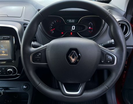 Renault Captur 0.9 Captur Iconic TCe 5dr 3