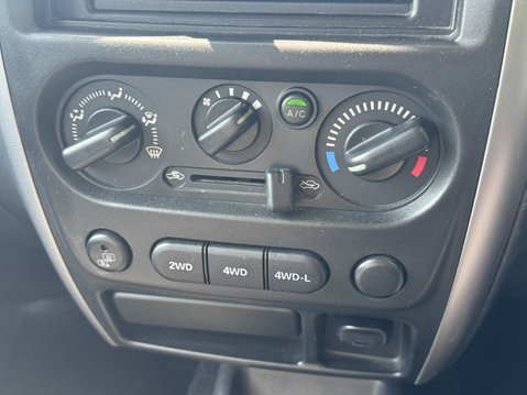 Suzuki Jimny 1.3 VVT SZ4 SUV 3dr Petrol Manual 4WD Euro 6 (85 ps) 22