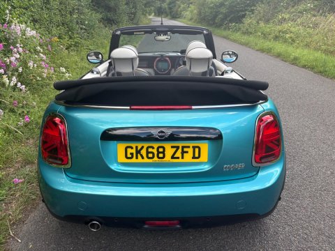 Mini Convertible COOPER 8