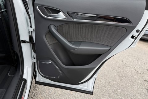 Audi Q3 TDI QUATTRO BLACK EDITION - PAN ROOF - 20 INCH ALLOYS 32