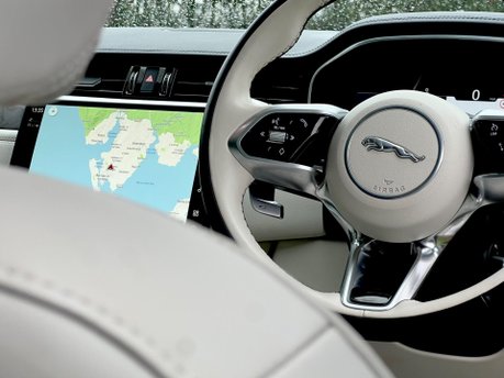 Jaguar F-Pace HSE 15