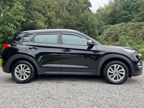 Hyundai TUCSON 1.7 Tucson SE Nav Blue Drive 2WD CRDi 5dr 3
