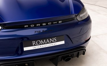 Porsche 718 Boxster Spyder 25