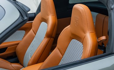 Porsche 911 Targa 4S (992) 22