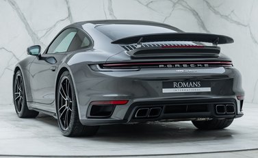Porsche 911 Turbo S (992) 10