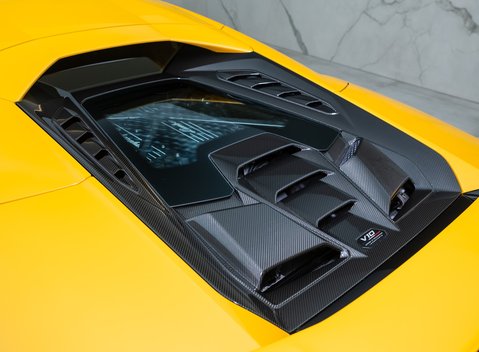 Lamborghini Huracan Tecnica 32