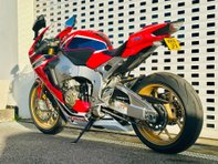 Honda CBR 1000 Super Sports Petrol Manual Euro 4 (192 ps) 24