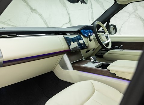 Land Rover Range Rover P550e AUTOBIOGRAPHY 19
