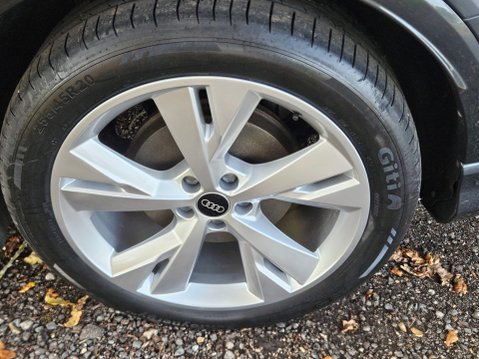 Audi Q4 SPORTBACK S LINE 16
