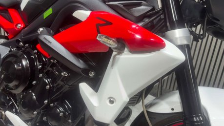 Triumph Street Triple R 2013 13K EXCELLENT CONDITION NEW MOT 675CC TRIPLE 44