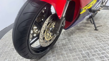 Honda RVF 2000 LATE REGISTERED GENUINE 8K CLASSIC 400CC SUPER SPORT 43