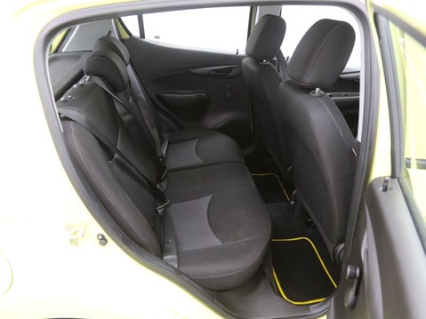 Vauxhall Viva 1.0i SE Euro 6 5dr 23