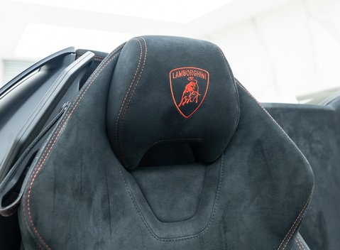 Lamborghini Huracan Spyder LP640-4 Performante 17