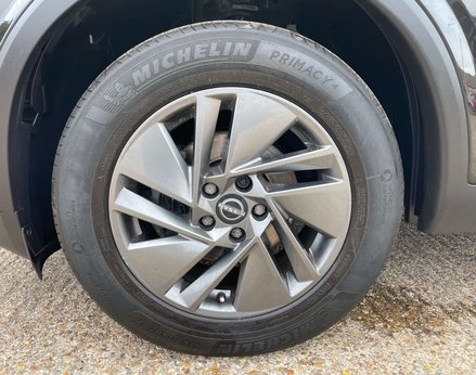 Nissan Qashqai 1.3 Qashqai Acenta Premium DiG-T MHEV 5dr 16