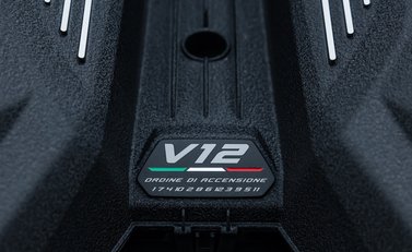 Lamborghini Revuelto 49