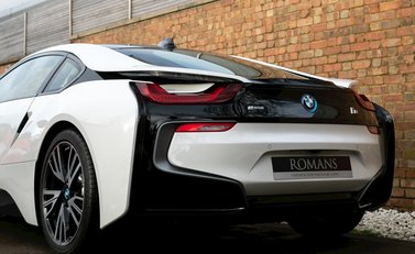 BMW I8 24