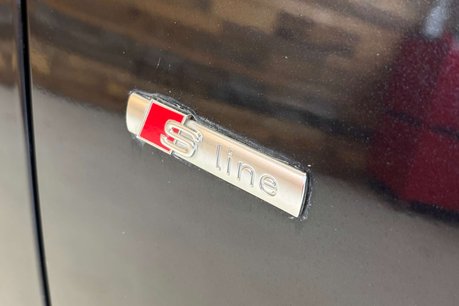 Audi A4 2.0 TFSI S line Estate 5dr Petrol S Tronic quattro Euro 5 (s/s) (211 ps) 14