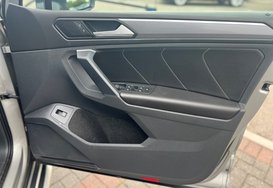 Volkswagen Tiguan R-LINE TECH 2.0 TDI 4MOTION DSG AUTO 17