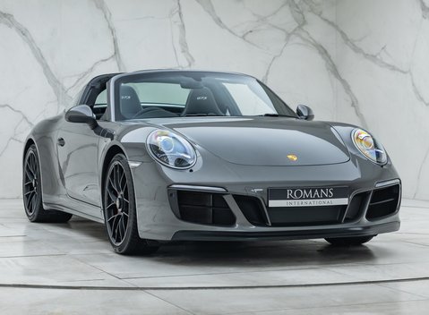 Porsche 911 Targa 4 GTS (991.2) 7
