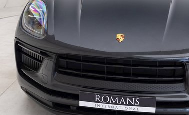 Porsche Macan S 23