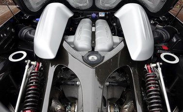 Porsche Carrera GT 24