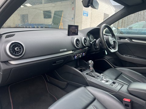 Audi S3 2.0 TFSI Black Edition Sportback 5dr Petrol S Tronic quattro Euro 6 (s/s) ( 17