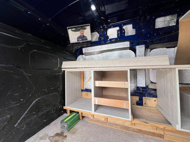 Ford Transit AUTO MWB L2H2 Medium Roof Trend 300 EURO 6 NO VAT 13