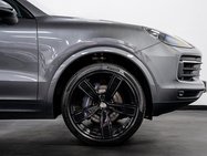 Porsche Cayenne 3.0T V6 SUV 5dr Petrol TiptronicS 4WD Euro 6 (s/s) (340 ps) 32