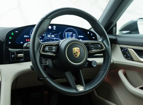 Porsche Taycan 4S Cross Turismo 19