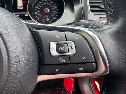 Volkswagen Golf GTD DSG 11