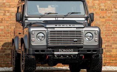 Land Rover Defender 90 XS Bowler 1