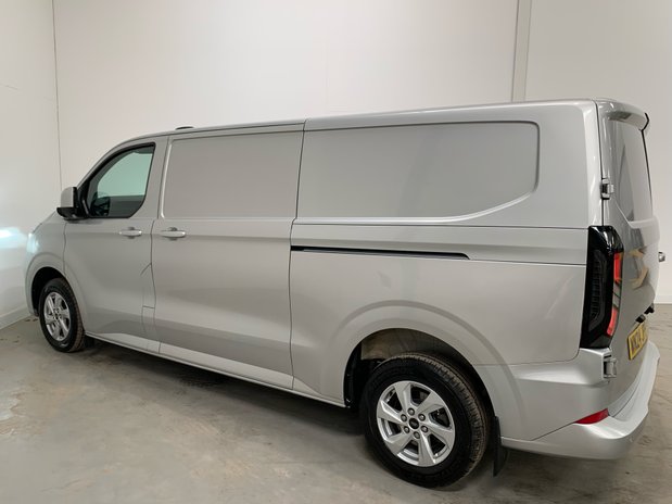 Ford Transit Custom 300 L2 Diesel 2.0 Eco Blue 136ps H1 Van Limited 12